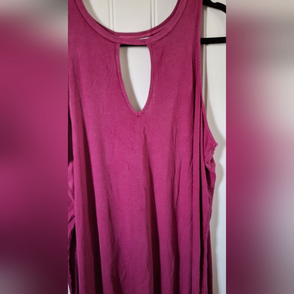 Torrid Keyhole Back Tank Top - Deep Pink - Picture 2 of 8